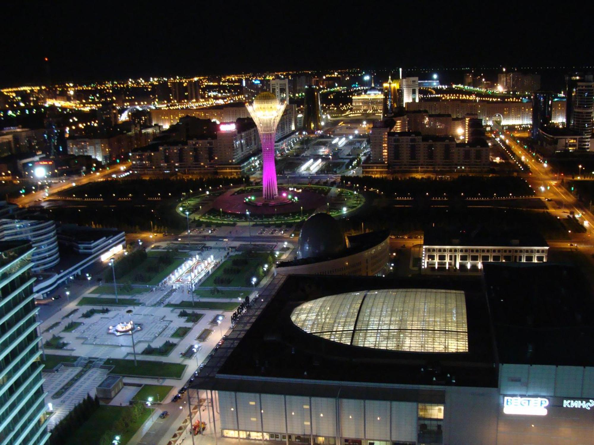 Vip House Hotel Nur-Sultan  Exterior photo